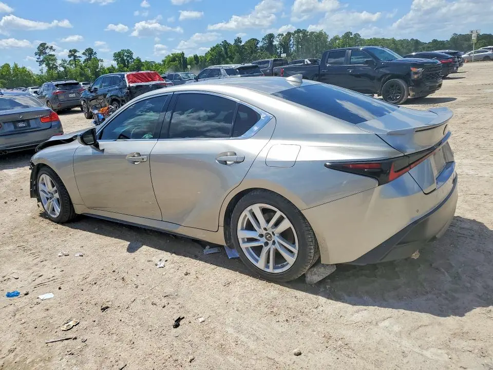 2021 LEXUS IS 300  