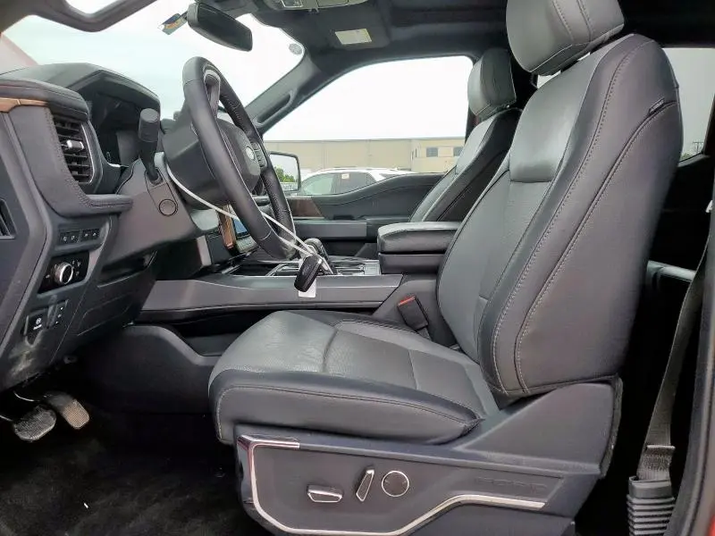 2023 FORD F150 LIGHTNING PRO  