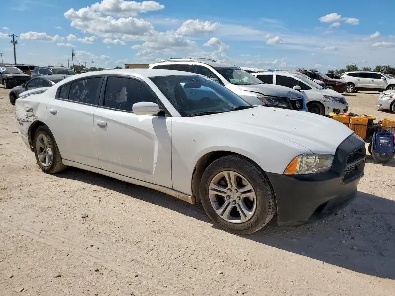 2013 DODGE CHARGER SE  