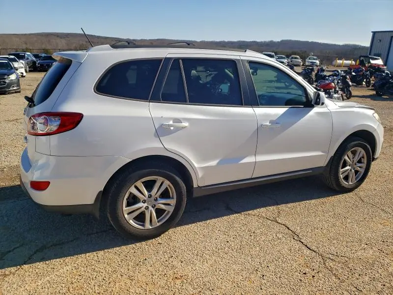 2011 HYUNDAI SANTA FE SE  