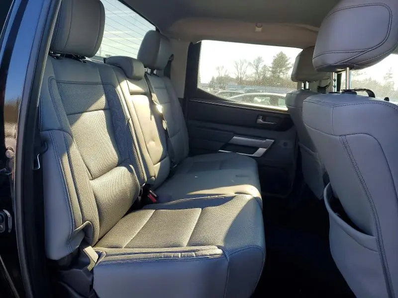 2024 TOYOTA TUNDRA CREWMAX SR  