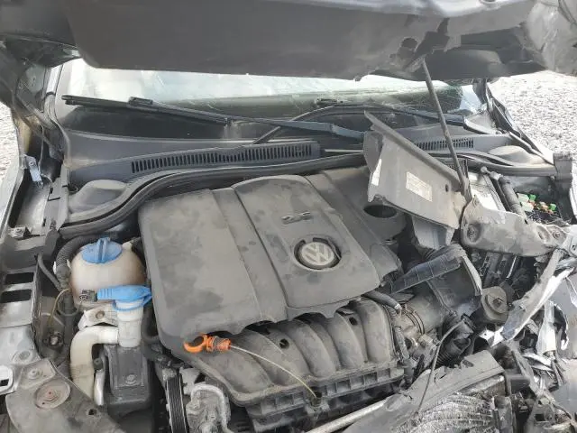 2012 VOLKSWAGEN JETTA SE  