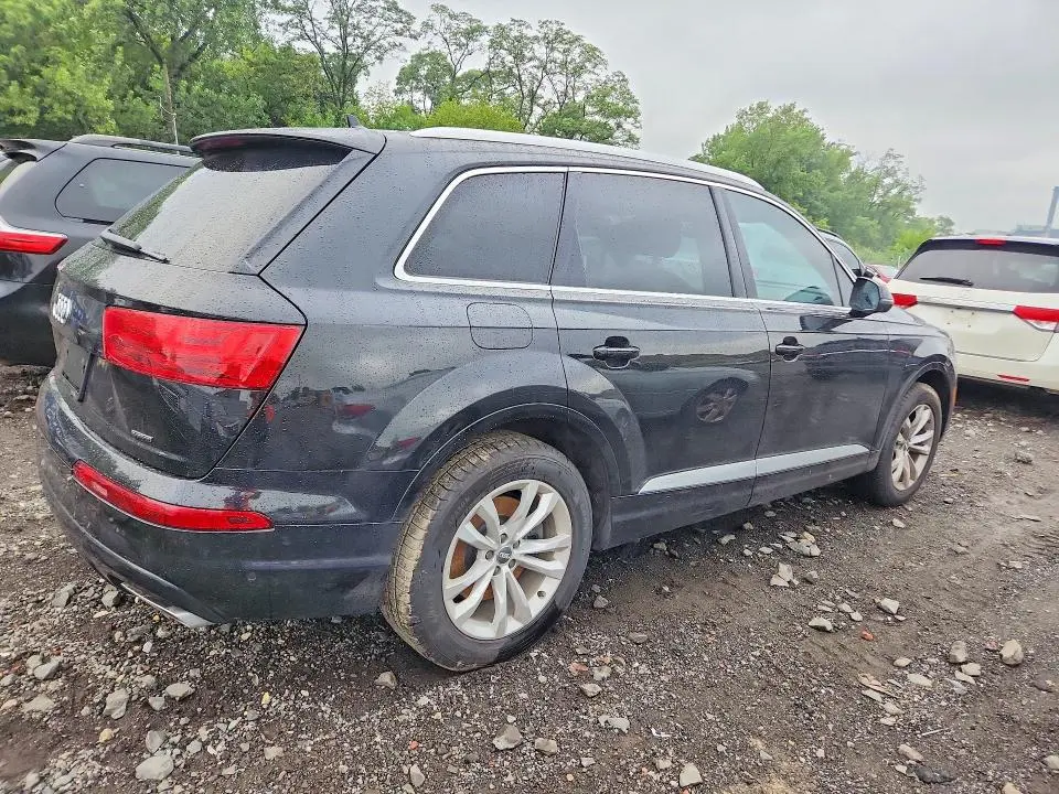 2017 AUDI Q7 PREMIUM  