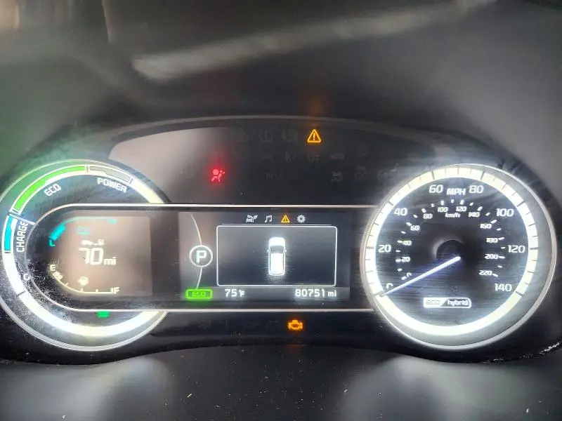 2017 KIA NIRO LX  