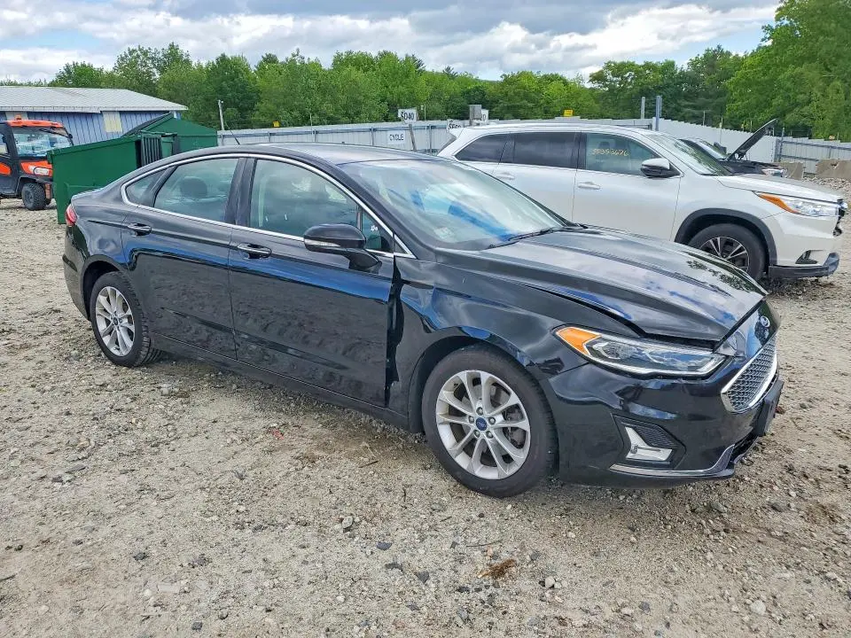 2020 FORD FUSION TITANIUM  