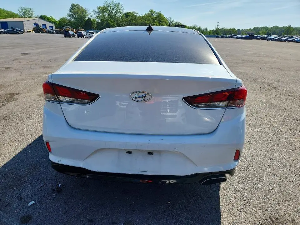 2018 HYUNDAI SONATA SE  
