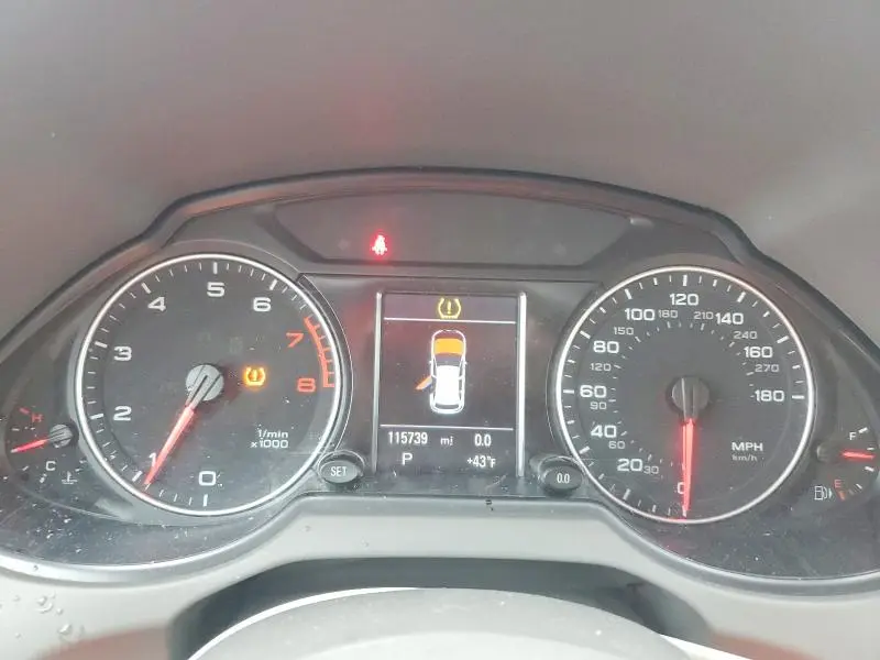 2011 AUDI Q5 PREMIUM PLUS  