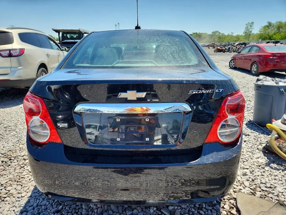 2015 CHEVROLET SONIC LT  