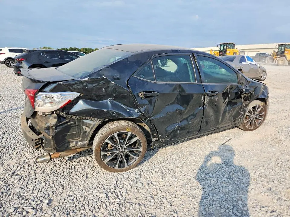 2017 TOYOTA COROLLA SE  
