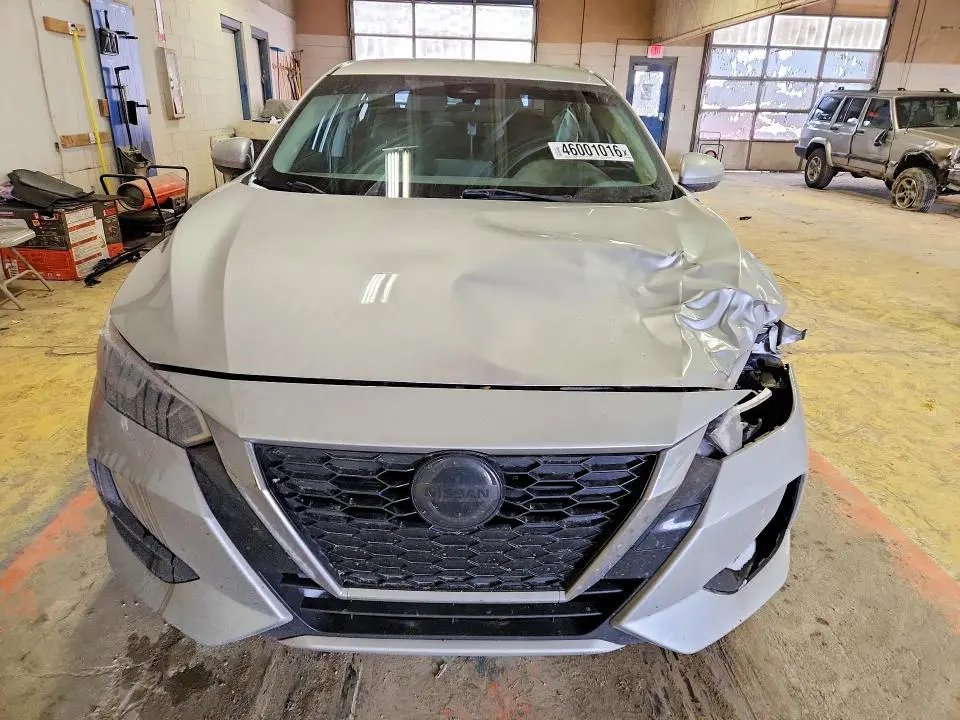 2022 NISSAN SENTRA SV  