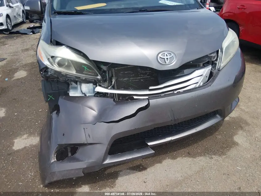 2017 TOYOTA SIENNA LIMITED 7 PASSENGER
