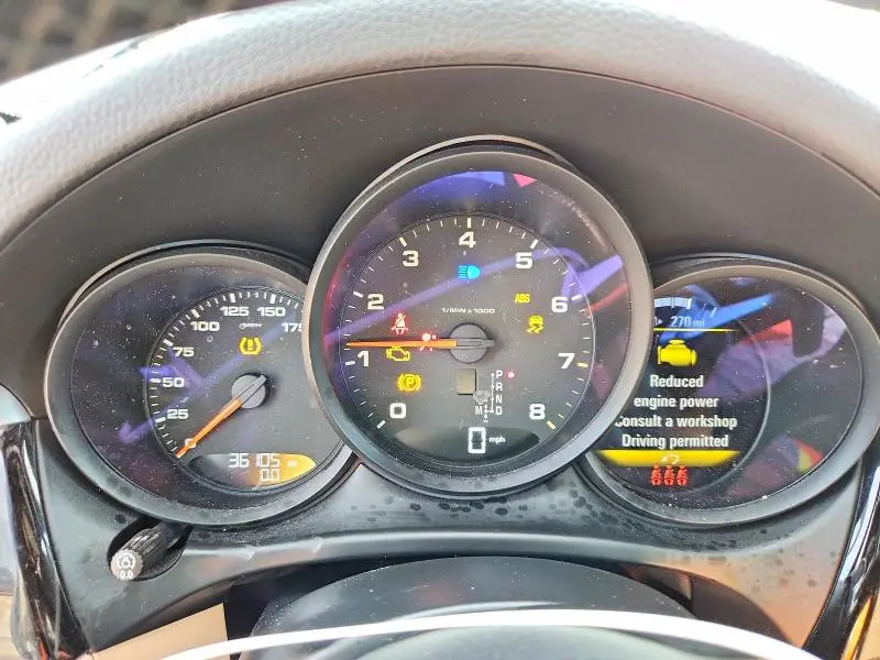 2020 PORSCHE MACAN   
