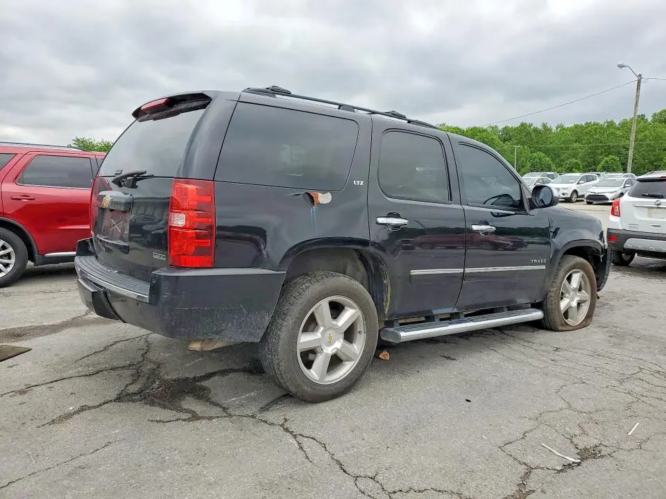 2011 CHEVROLET TAHOE K1500 LTZ  