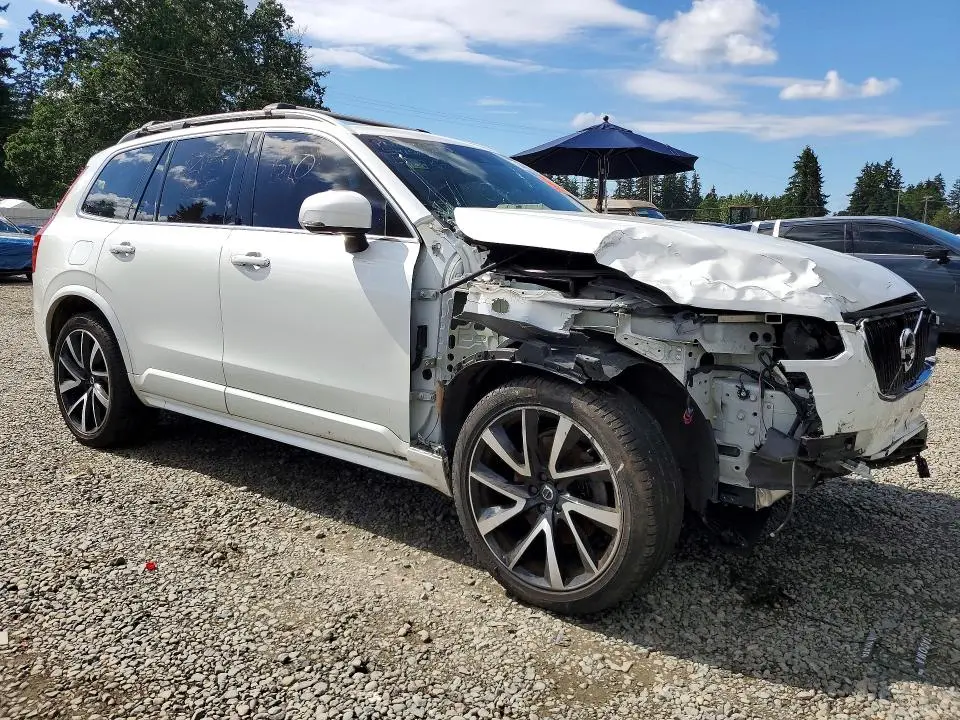 2019 VOLVO XC90 T6 MOMENTUM  