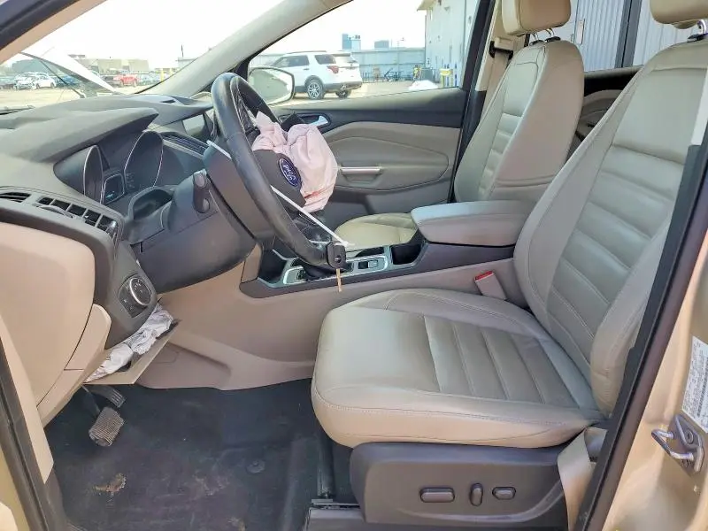 2017 FORD ESCAPE SE  