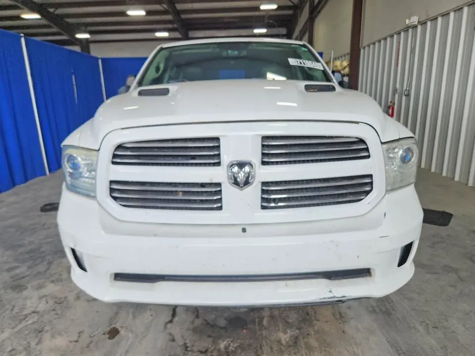 2015 RAM 1500 SPORT  