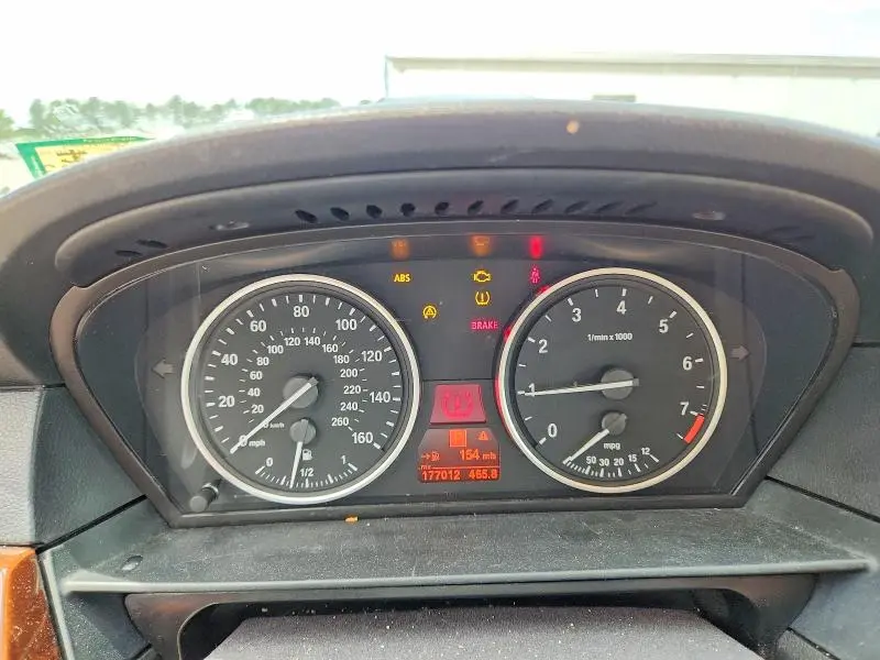 2010 BMW 528 XI  