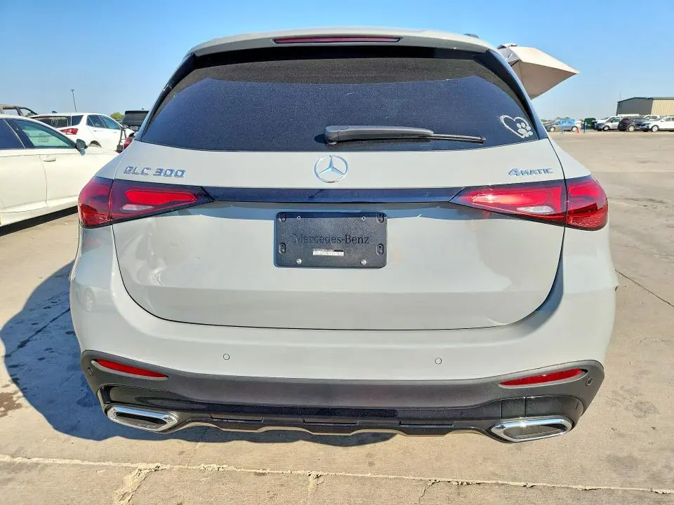 2026 MERCEDES-BENZ GLC 300 4MATIC  
