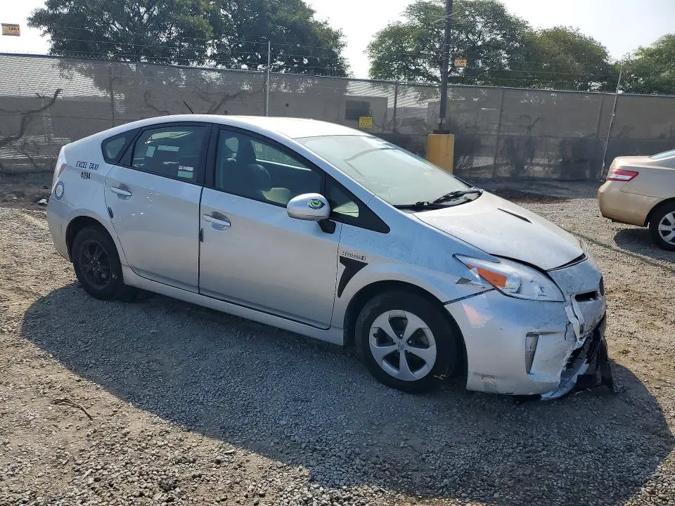 2015 TOYOTA PRIUS THREE  