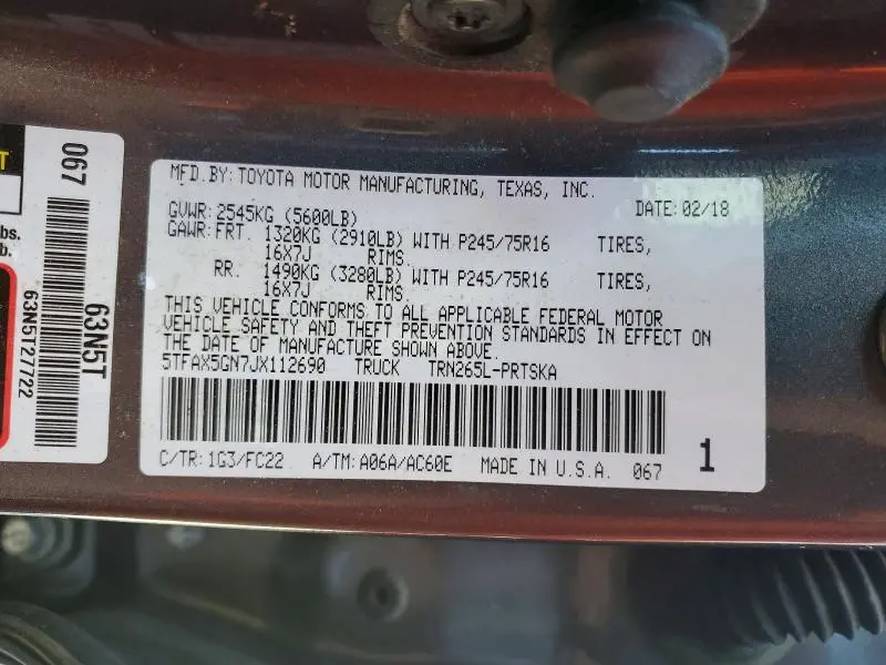 2018 TOYOTA TACOMA SR5  