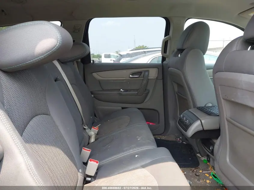2017 CHEVROLET TRAVERSE LS