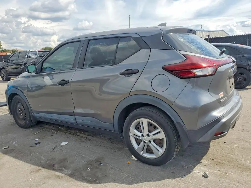 2021 NISSAN KICKS S  