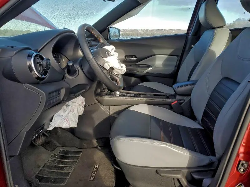 2023 NISSAN KICKS SR  