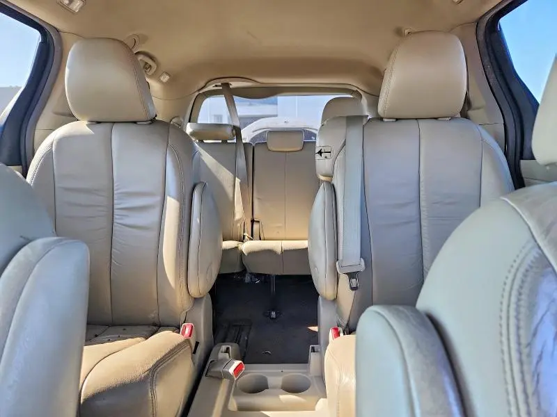 2012 TOYOTA SIENNA XLE 8-PASSENGER  