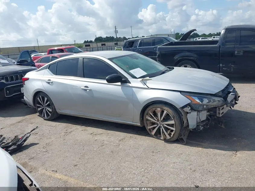 2020 NISSAN ALTIMA SR FWD