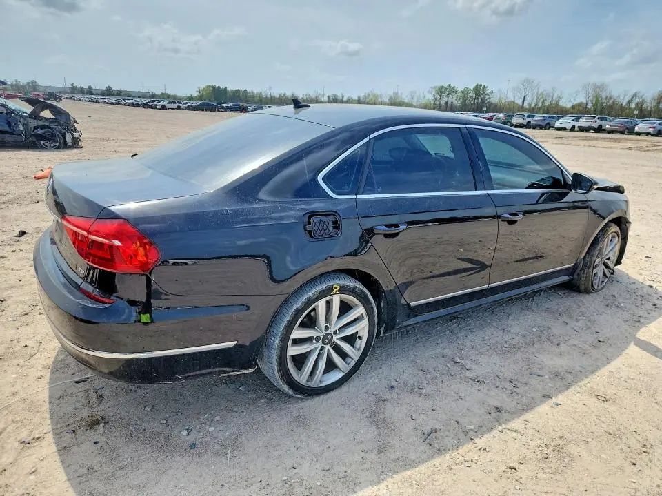 2016 VOLKSWAGEN PASSAT SEL  