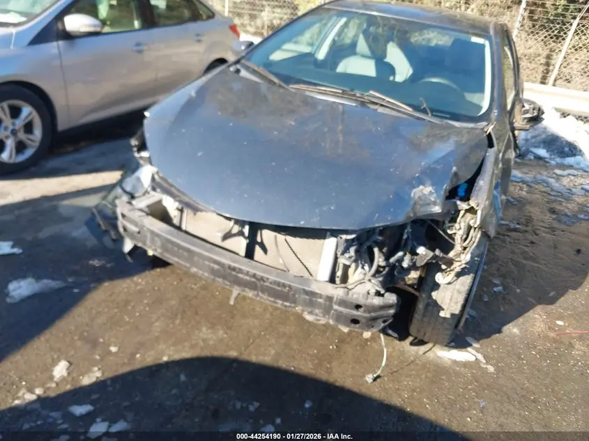 2016 TOYOTA COROLLA LE PLUS