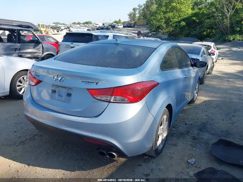 2013 HYUNDAI ELANTRA GS