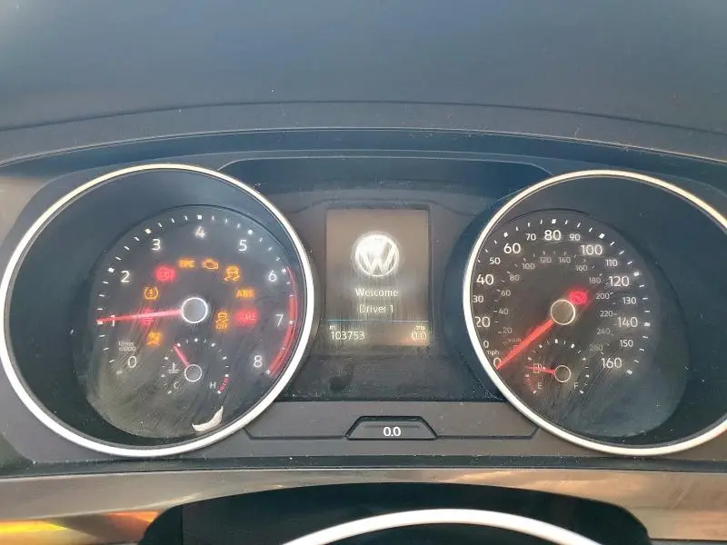 2018 VOLKSWAGEN TIGUAN SE  