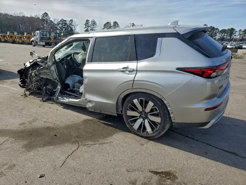 2024 MITSUBISHI OUTLANDER SE  