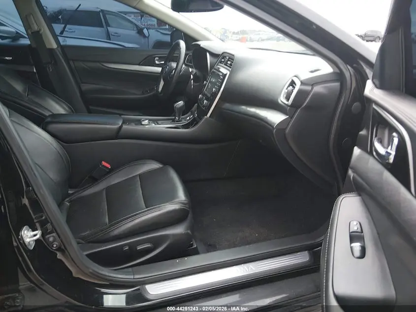 2018 NISSAN MAXIMA 3.5 SV