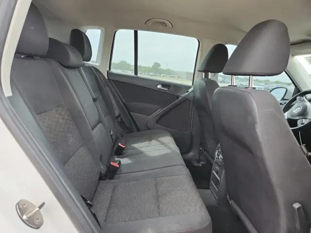 2014 VOLKSWAGEN TIGUAN S  