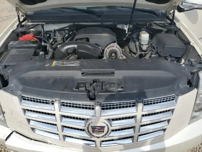 2011 CADILLAC ESCALADE PREMIUM  