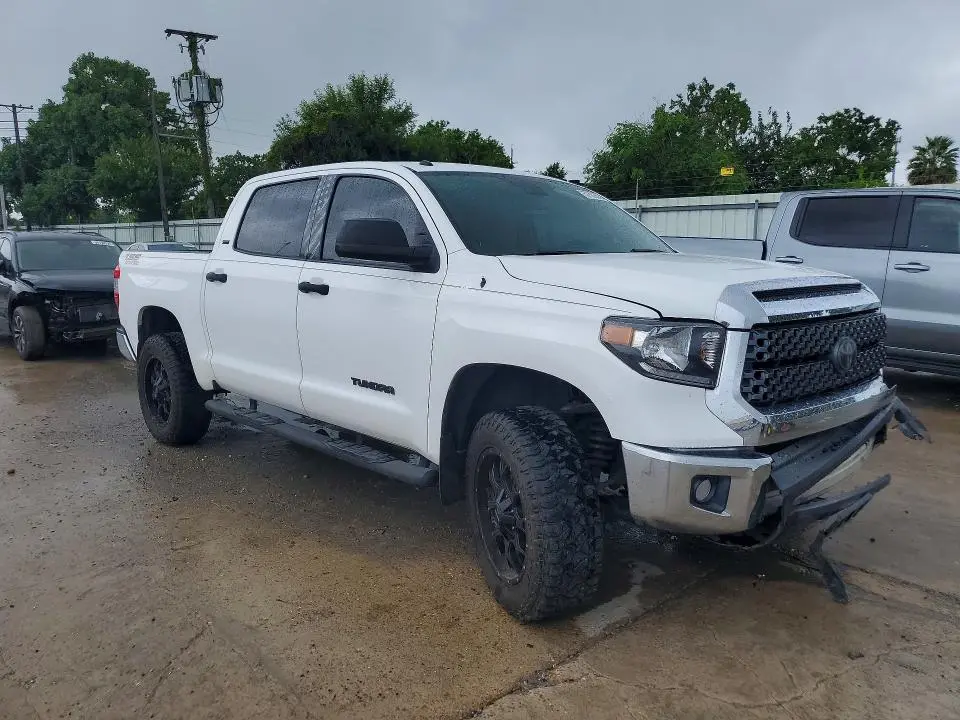 2019 TOYOTA TUNDRA CREWMAX SR5  