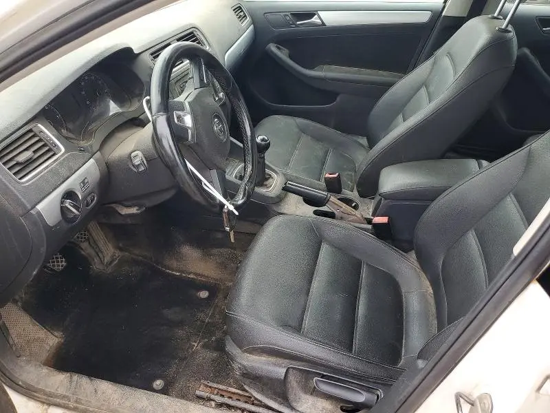 2011 VOLKSWAGEN JETTA TDI  
