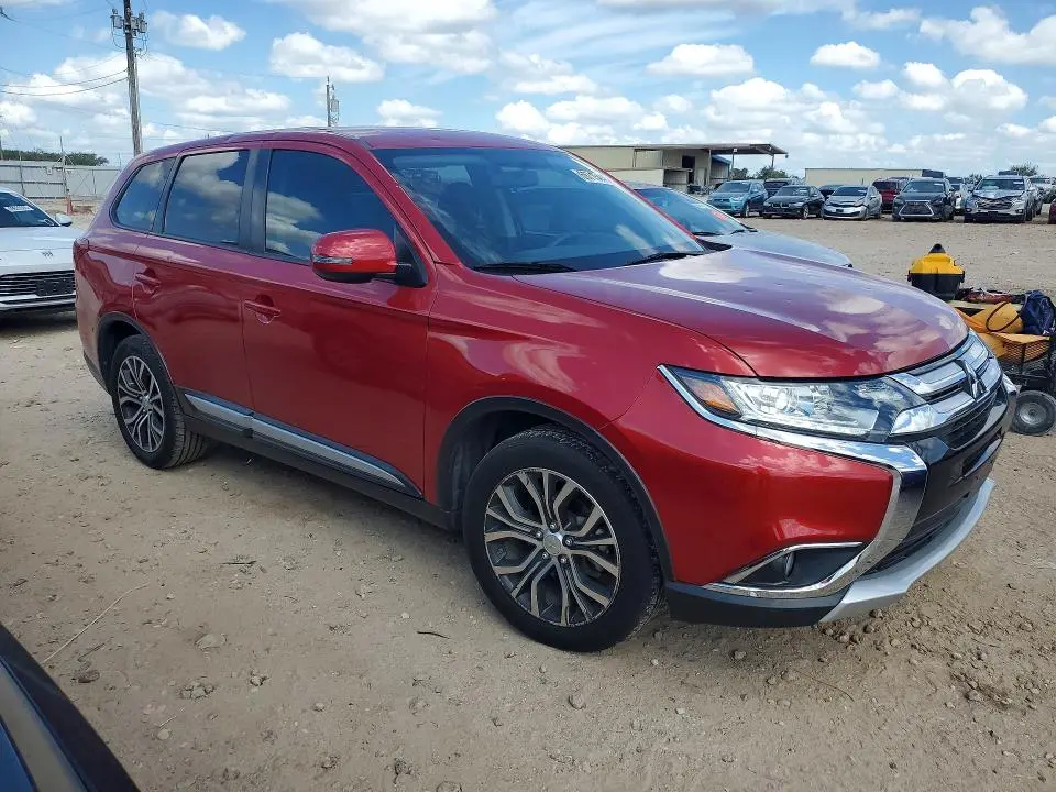 2017 MITSUBISHI OUTLANDER SE  