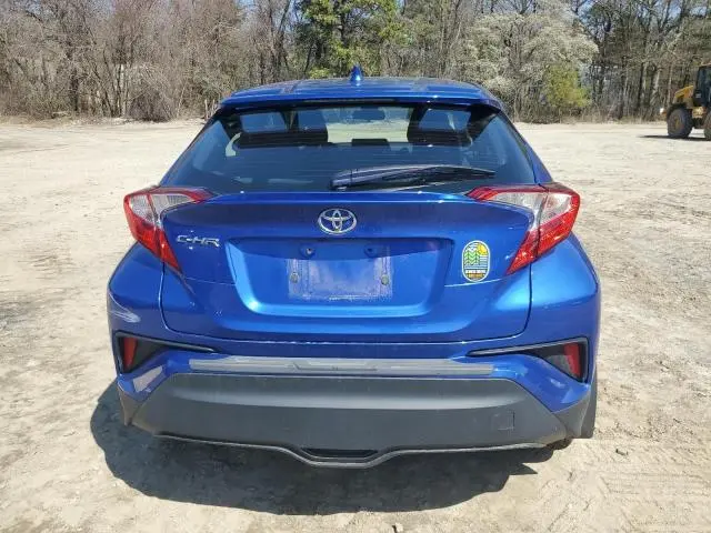 2020 TOYOTA C-HR XLE  
