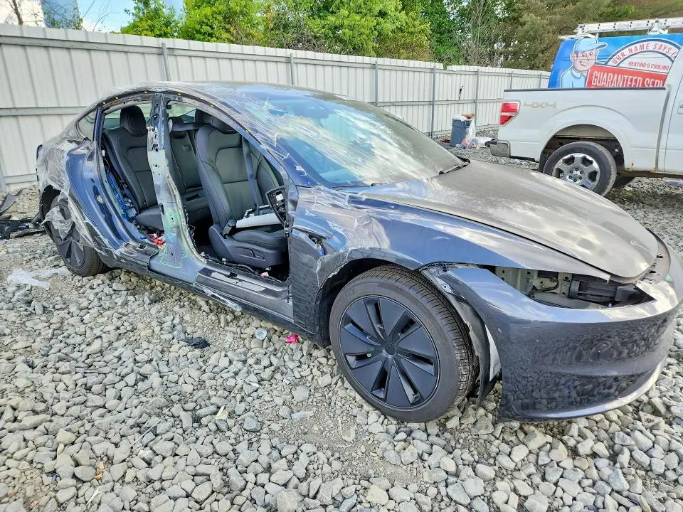 2025 TESLA MODEL 3   