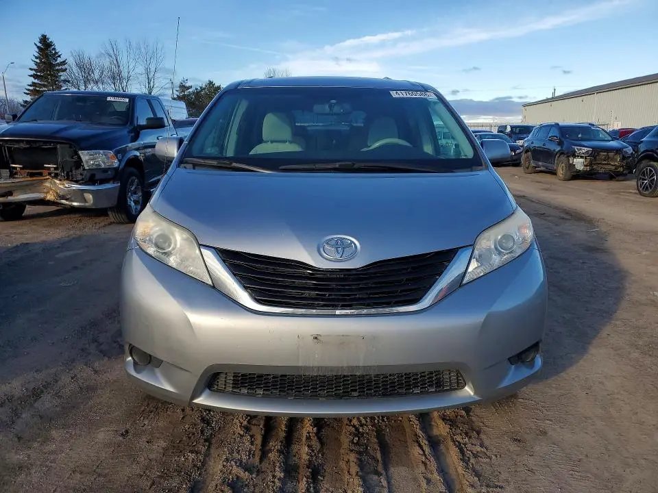 2012 TOYOTA SIENNA LE 7-PASSENGER  
