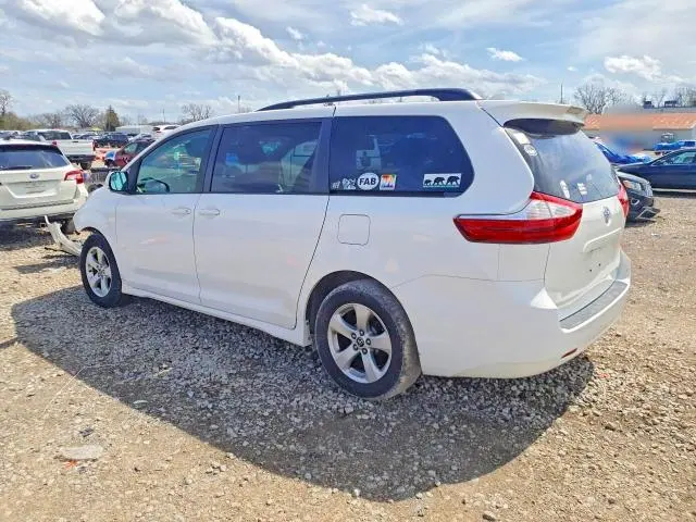 2018 TOYOTA SIENNA LE 8-PASSENGER  