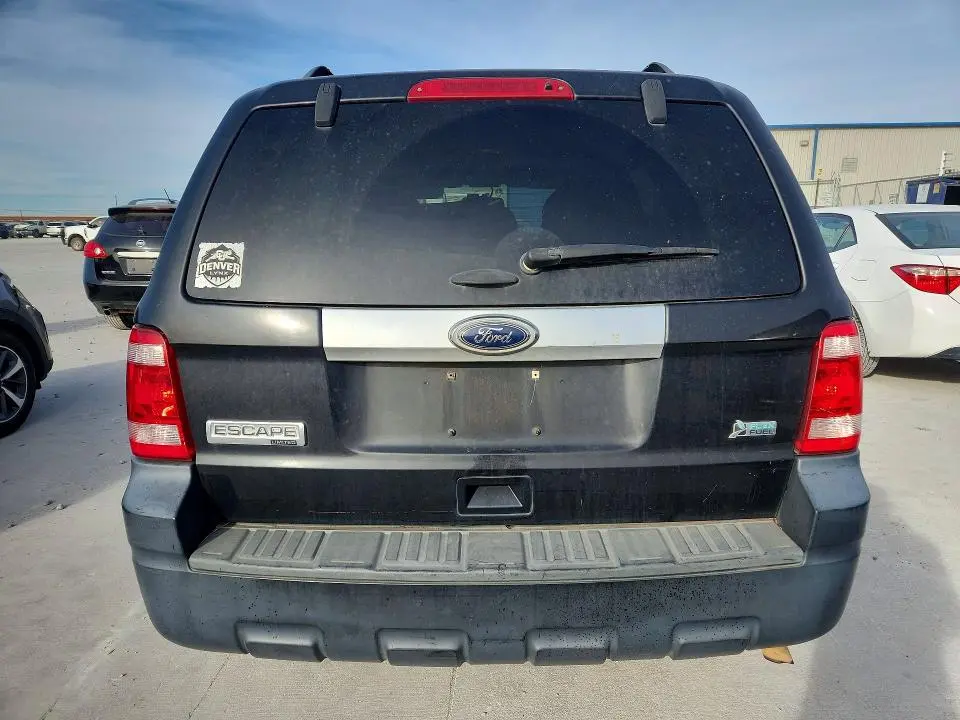2011 FORD ESCAPE LIMITED  