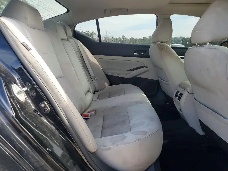 2019 NISSAN ALTIMA SV  