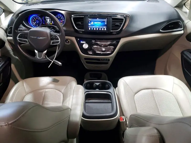 2021 CHRYSLER VOYAGER LXI  