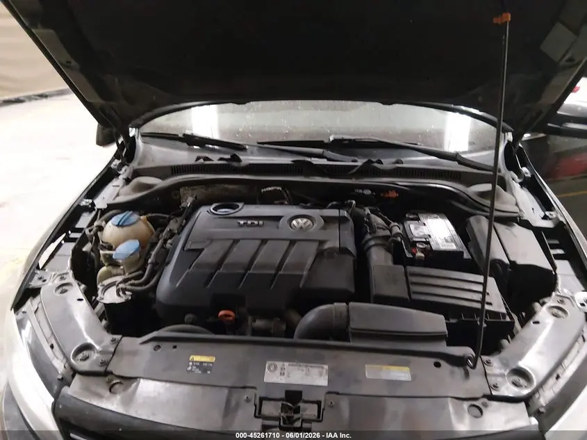 2013 VOLKSWAGEN JETTA 2.0L TDI