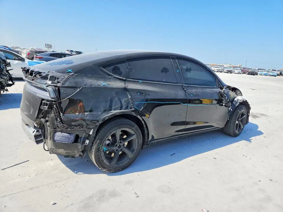 2026 TESLA MODEL Y   