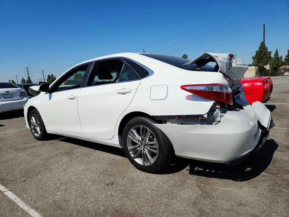 2017 TOYOTA CAMRY SE  